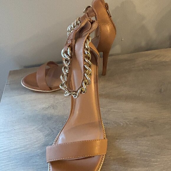 Size 9 BCBGeneration Open Toe Heels - Picture 2 of 4